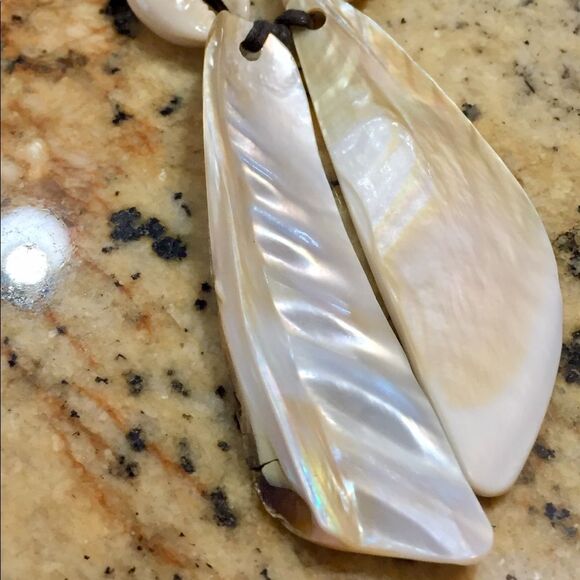 💛 Natural Pooka Shell necklace 💛 - Picture 3 of 6